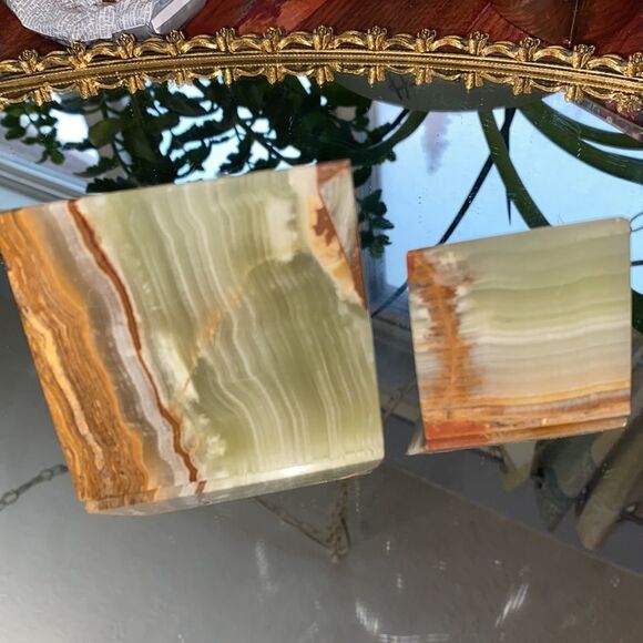 Pair (2) Banded Marbled Green Onyx Pyramids Gemstone Paperweights - Picture 6 of 7